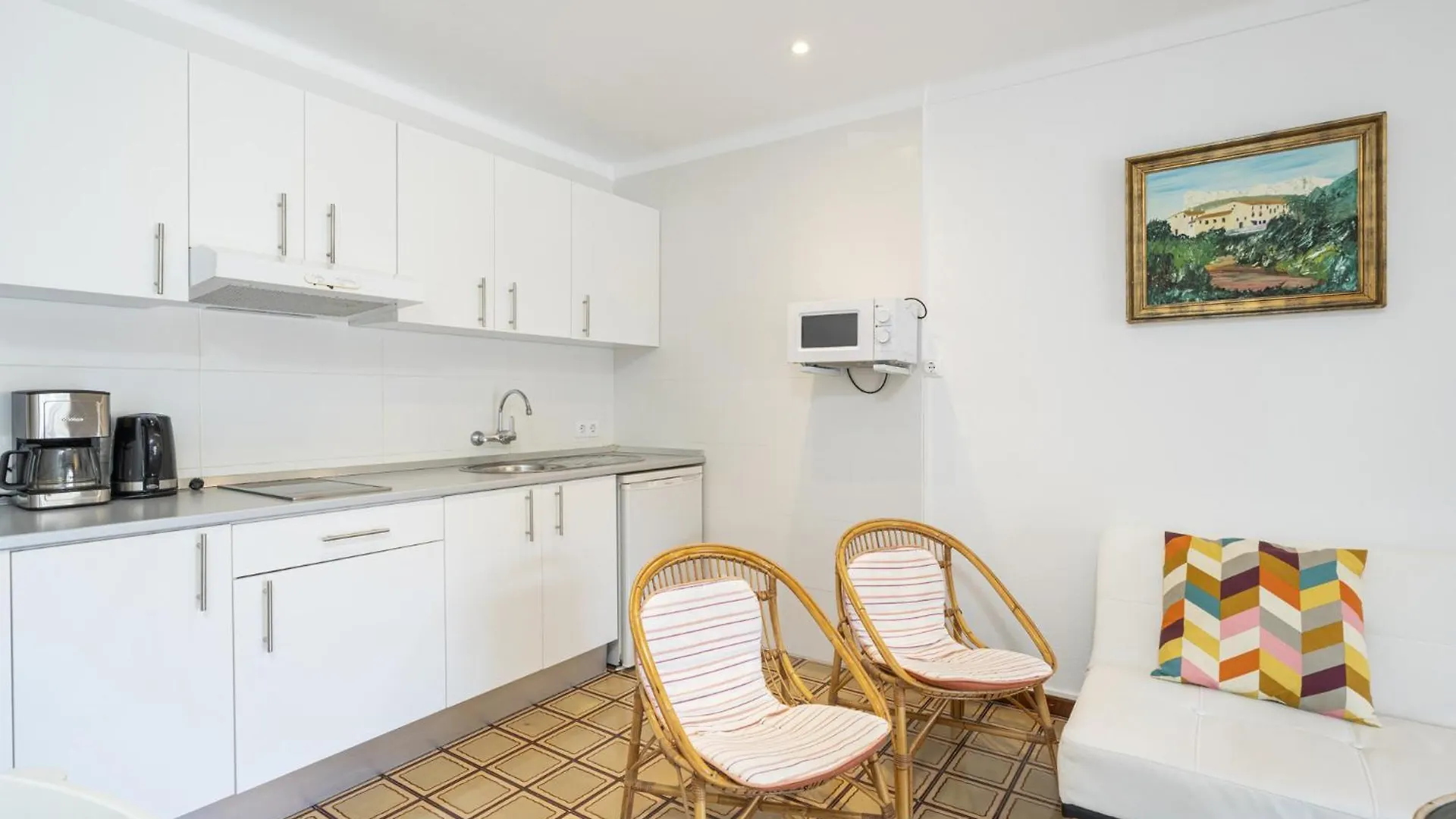 Apartamentos Mhm Cala Ratjada  İspanya