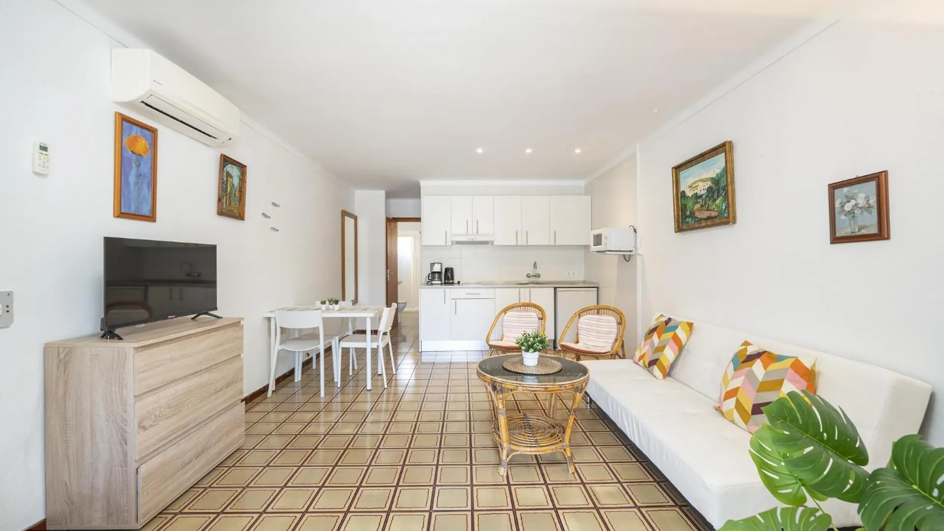 Apartamentos Mhm Cala Ratjada