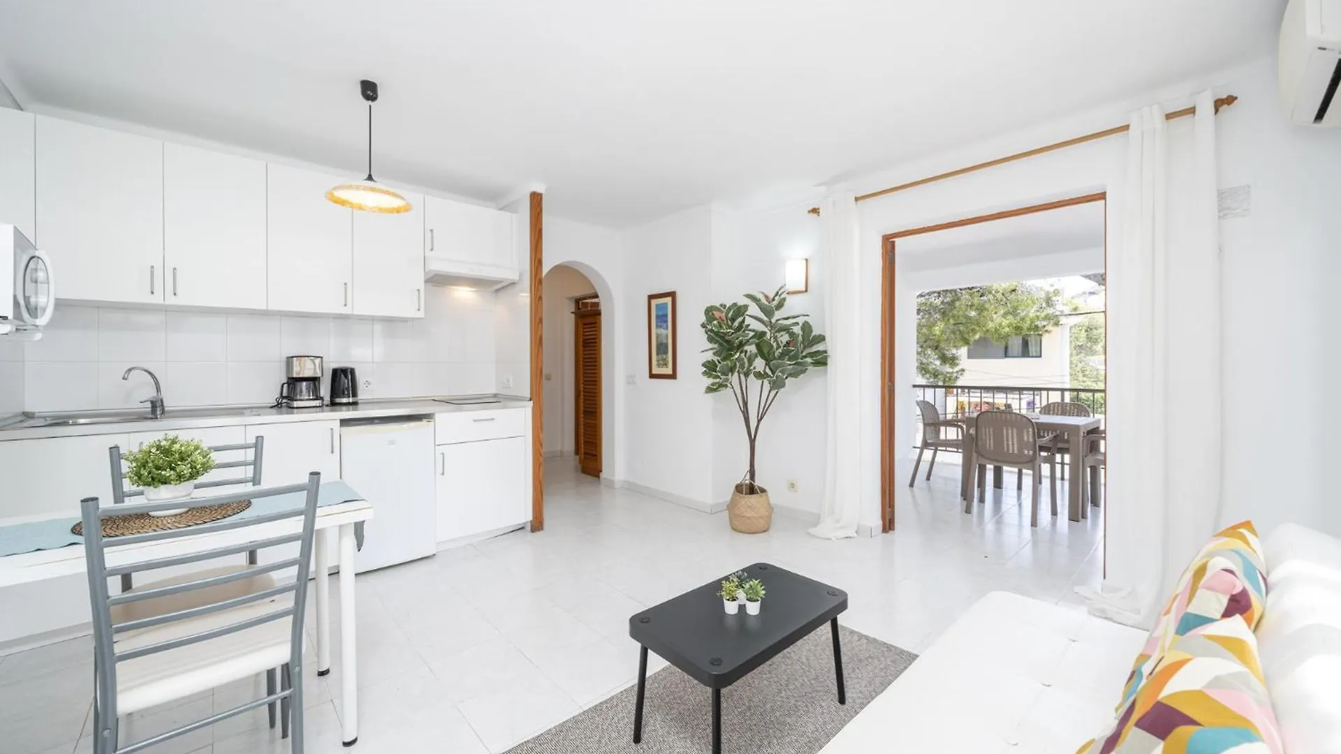 Apartamentos Mhm Cala Ratjada  Daire