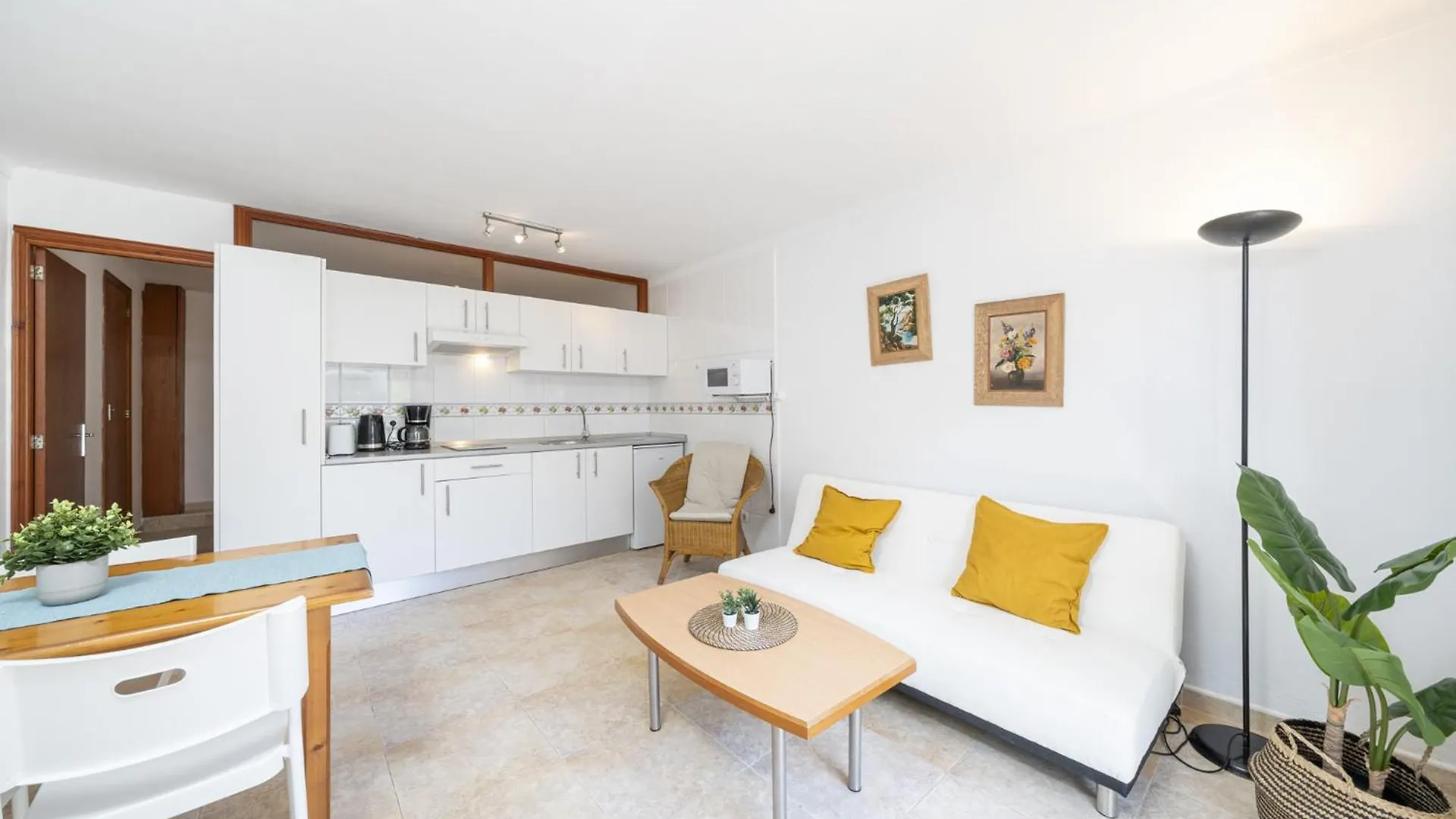 Apartamentos Mhm Cala Ratjada  Cala Ratjada (Mallorca)